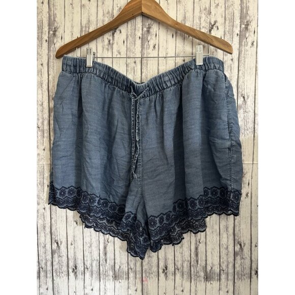GAP Pants - GAP Women's Chambray Shorts With Embroidery XL Blue Soft Comfy Stretch